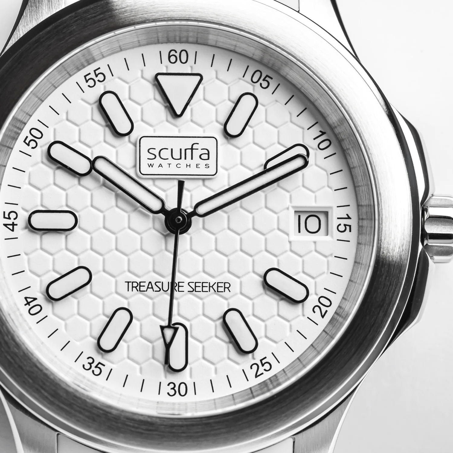 Treasure Seeker Women White 03