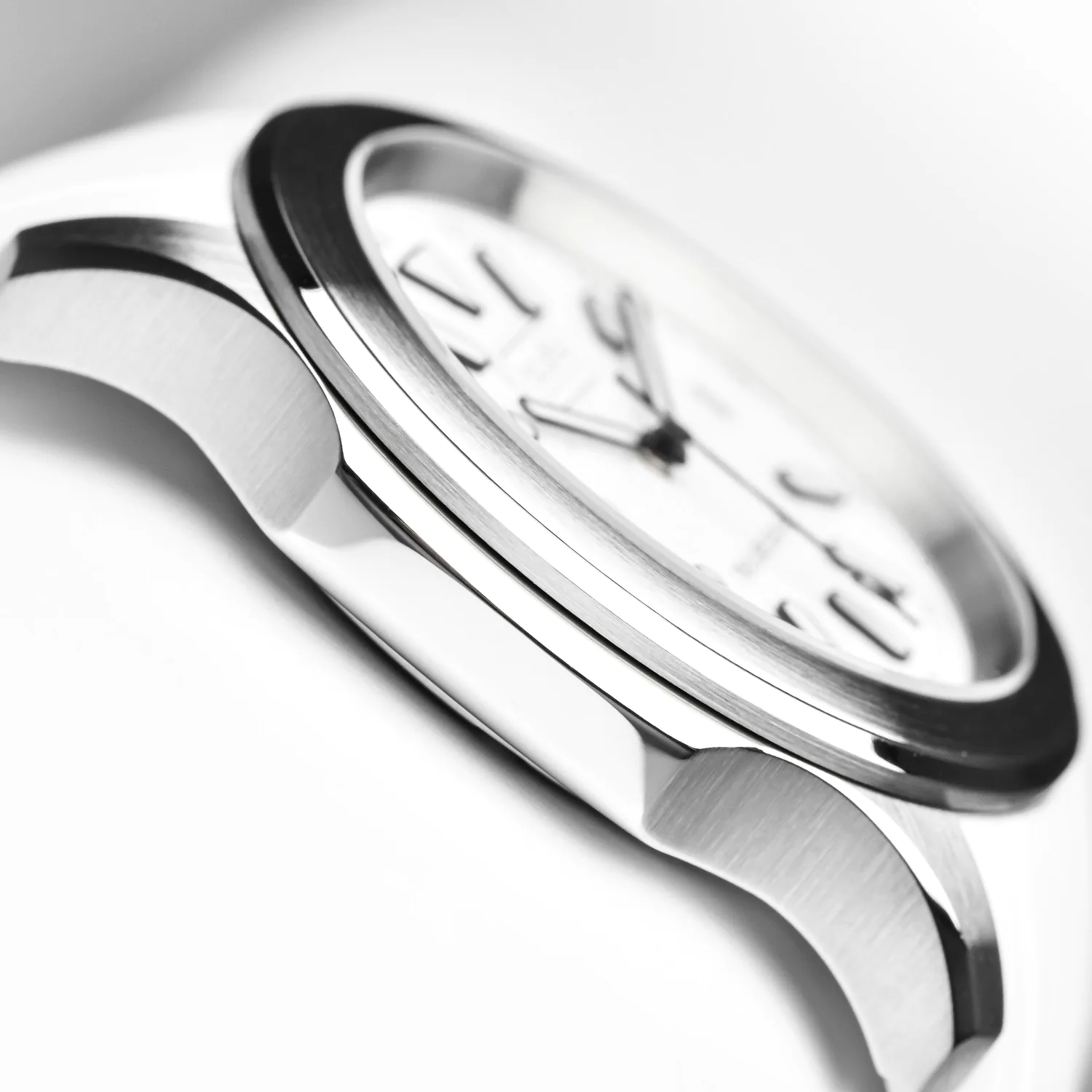 Treasure Seeker Women White 06